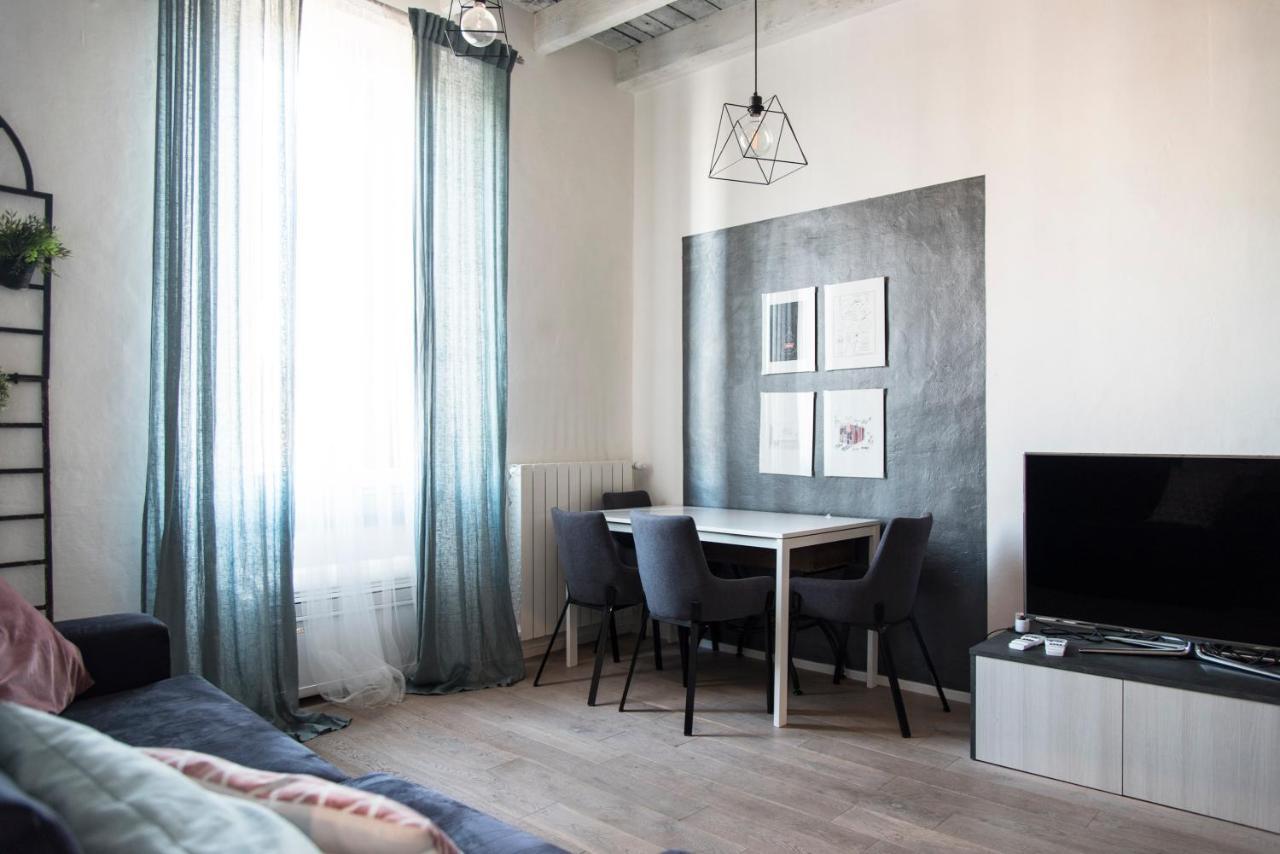 Youhosty - Correggio 12 Apartamento *